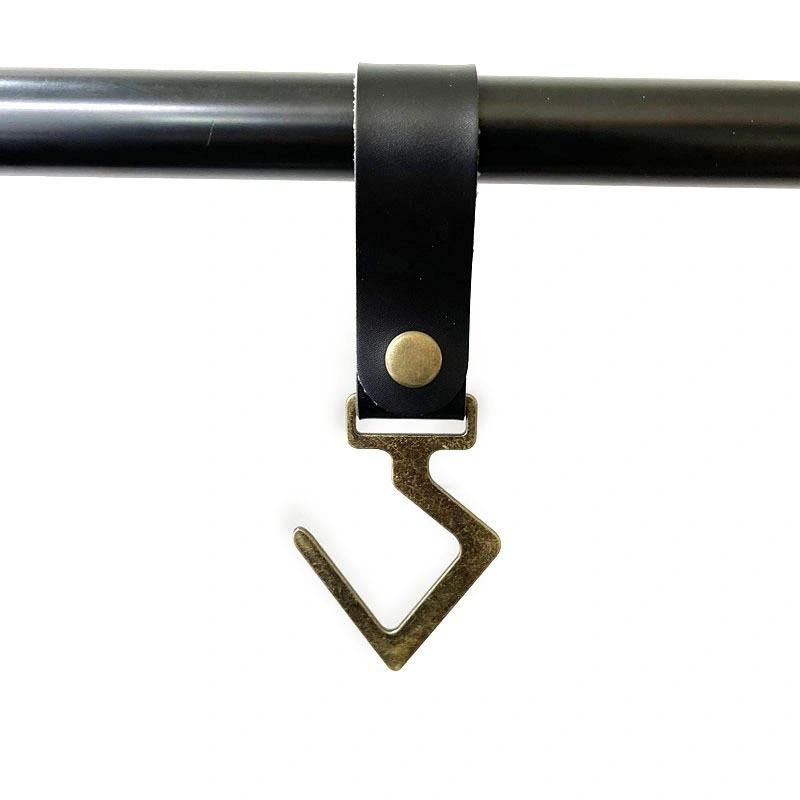 Promotional Gift Bashroom Accessories Camping Kits PU Leather Hanger Metal Hook for Small Kits