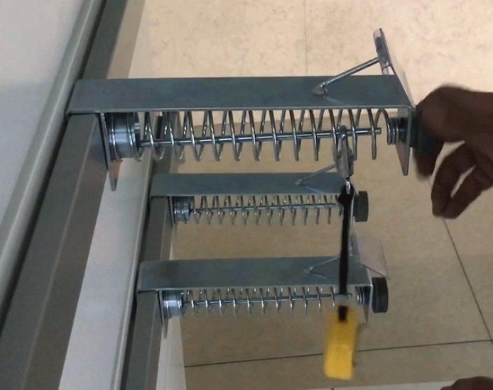 Supermarket Metal Security Display Spiral Hooks Self-Dispensing Hook